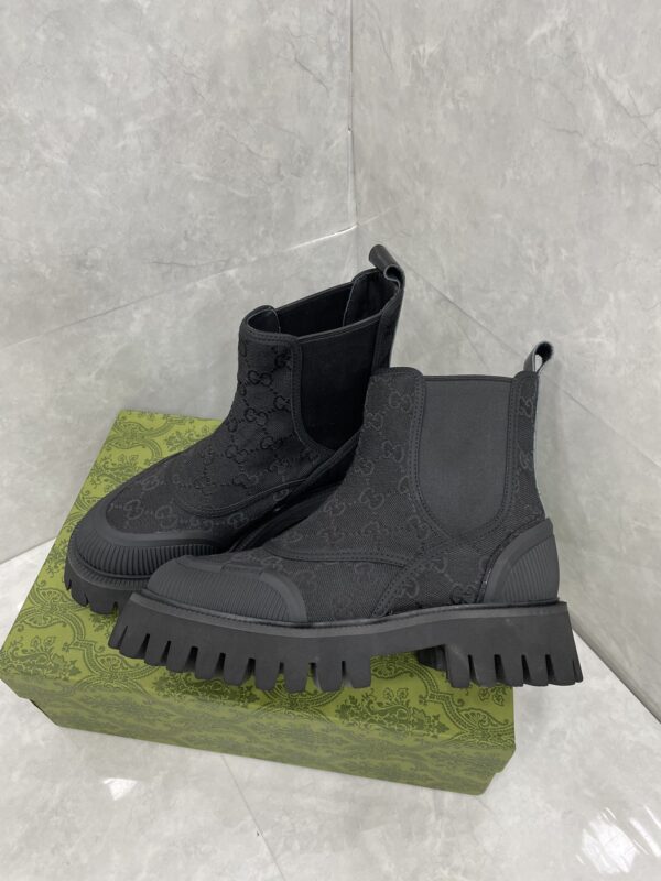 GUCCI WOMEN’S BOOTS - Image 3