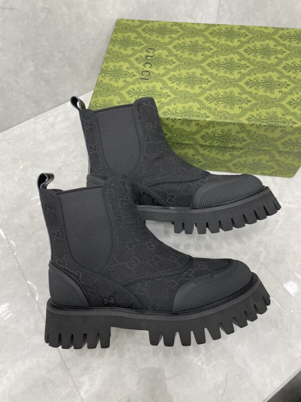 GUCCI WOMEN’S BOOTS - Image 8
