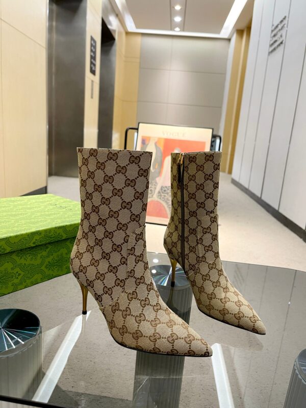 GUCCI WOMEN’S BOOTS - Image 9