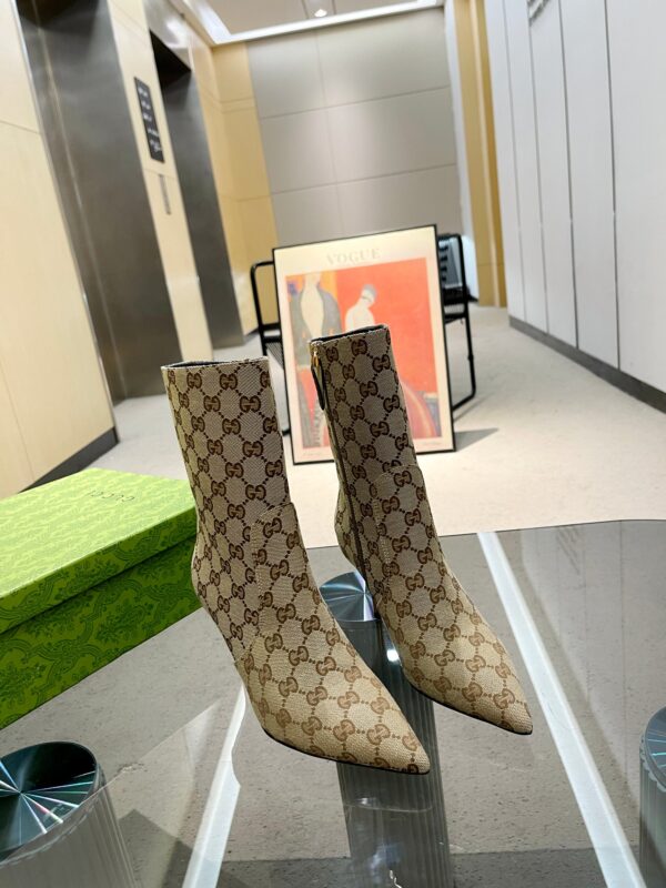 GUCCI WOMEN’S BOOTS - Image 10