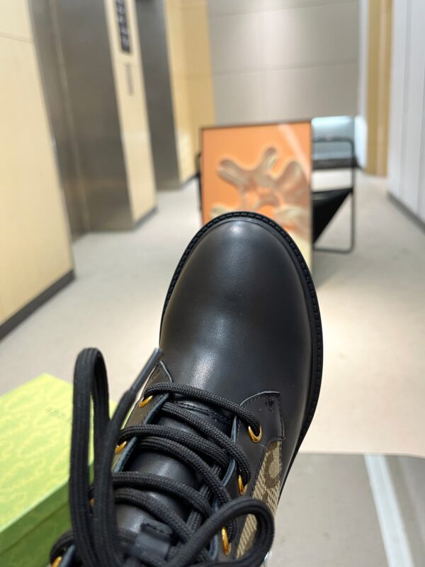 GUCCI WOMEN’S BOOTS - Image 3