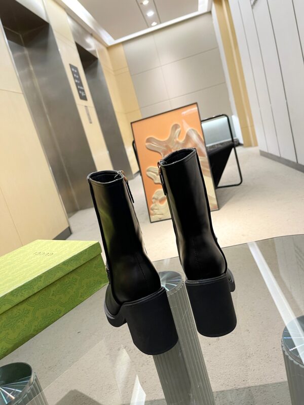 GUCCI WOMEN’S BOOTS - Image 6