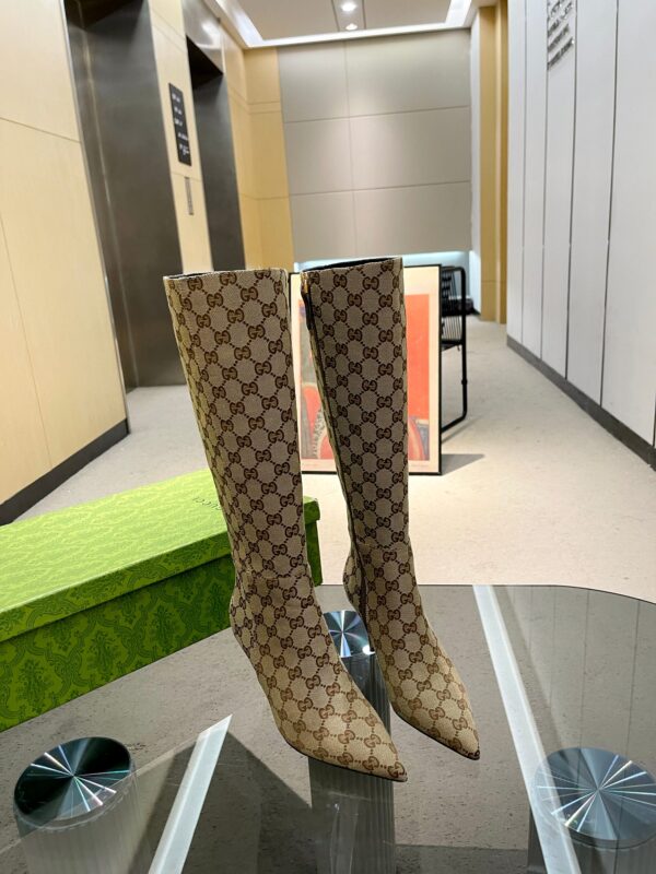 GUCCI WOMEN’S BOOTS - Image 8