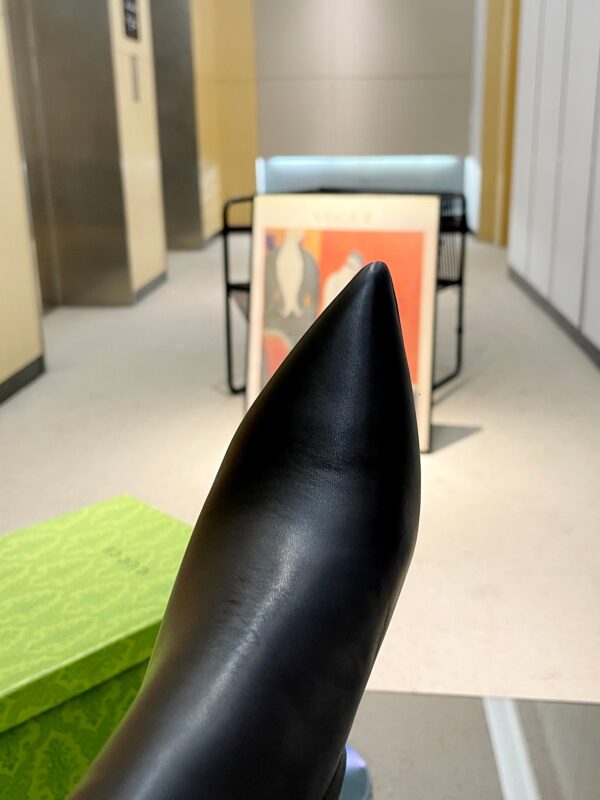 GUCCI WOMEN’S BOOTS - Image 8