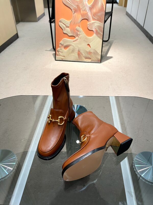 GUCCI WOMEN’S BOOTS - Image 4