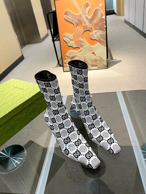 GUCCI WOMEN’S BOOTS - Image 8