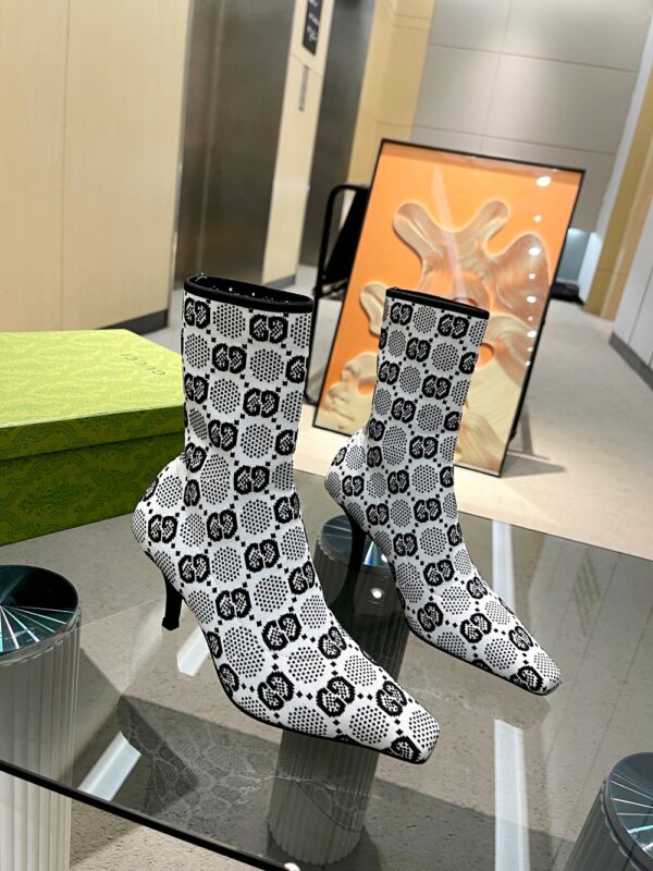 GUCCI WOMEN’S BOOTS - Image 7