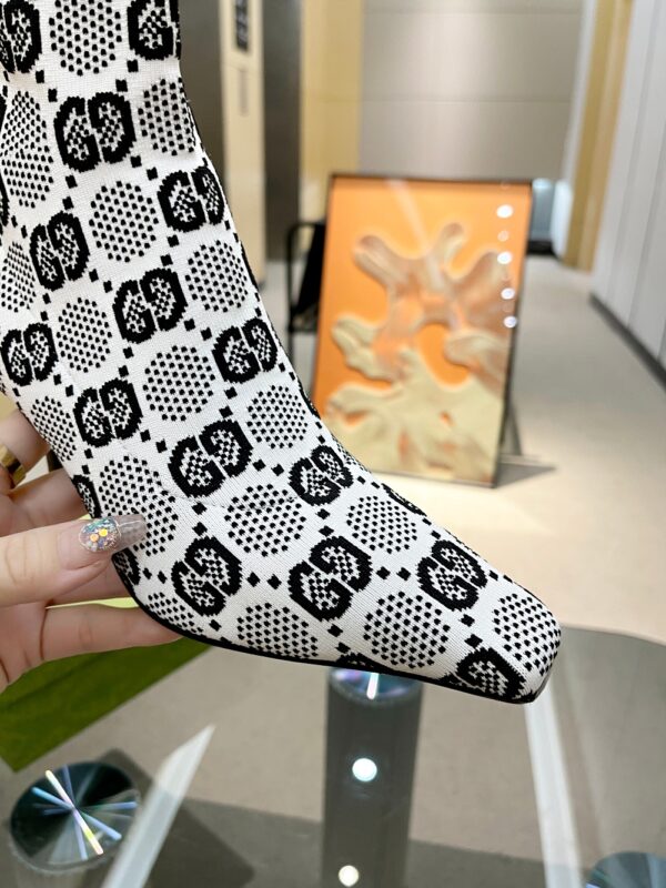 GUCCI WOMEN’S BOOTS - Image 5
