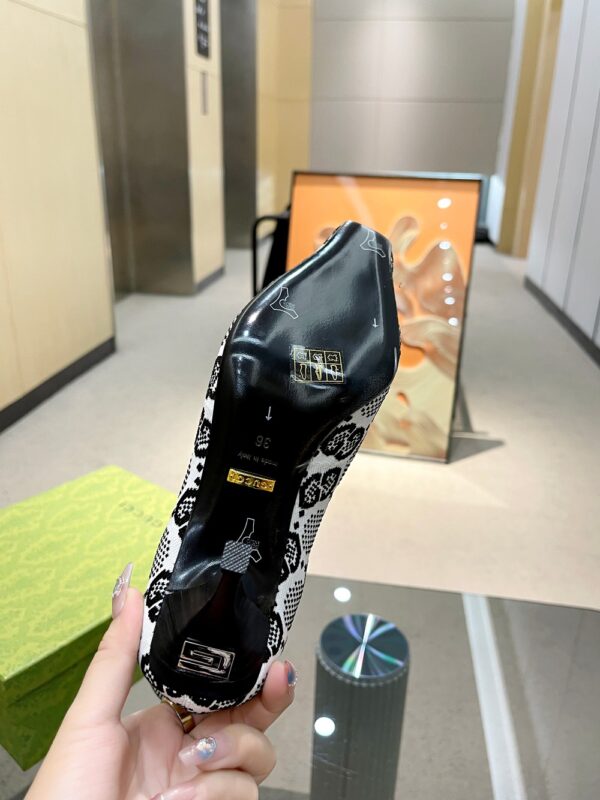 GUCCI WOMEN’S BOOTS - Image 2