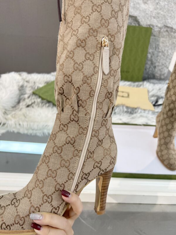 GUCCI WOMEN’S BOOTS - Image 8