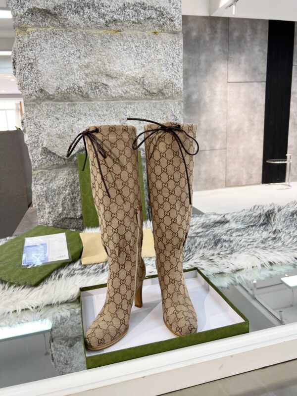 GUCCI WOMEN’S BOOTS - Image 4