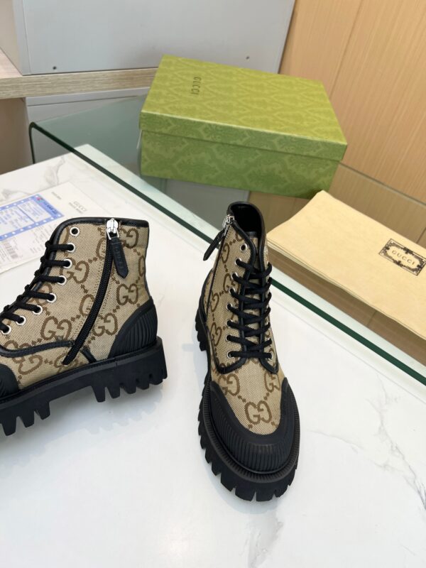 GUCCI WOMEN’S BOOTS - Image 5