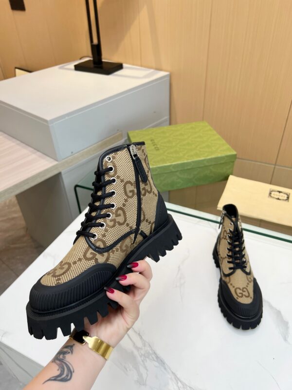 GUCCI WOMEN’S BOOTS - Image 7