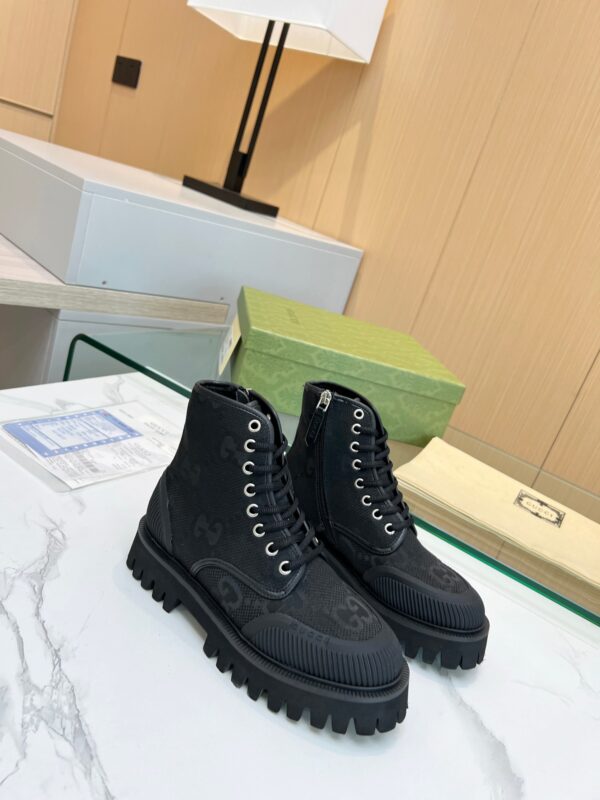 GUCCI WOMEN’S BOOTS - Image 9