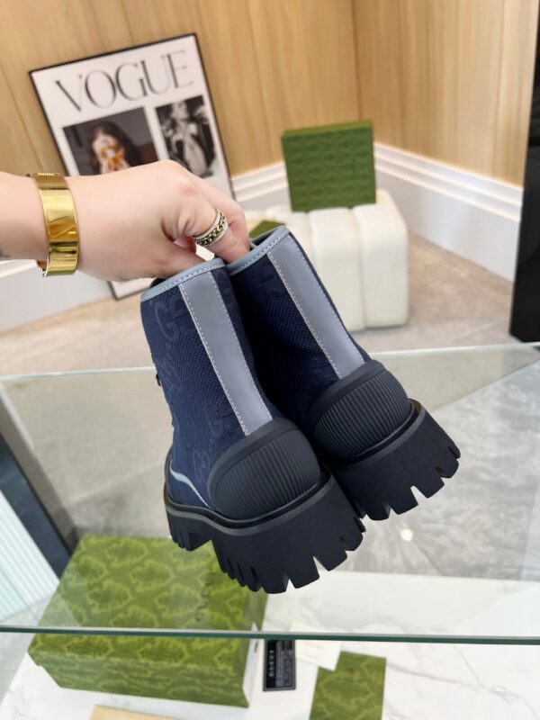 GUCCI WOMEN’S BOOTS - Image 9