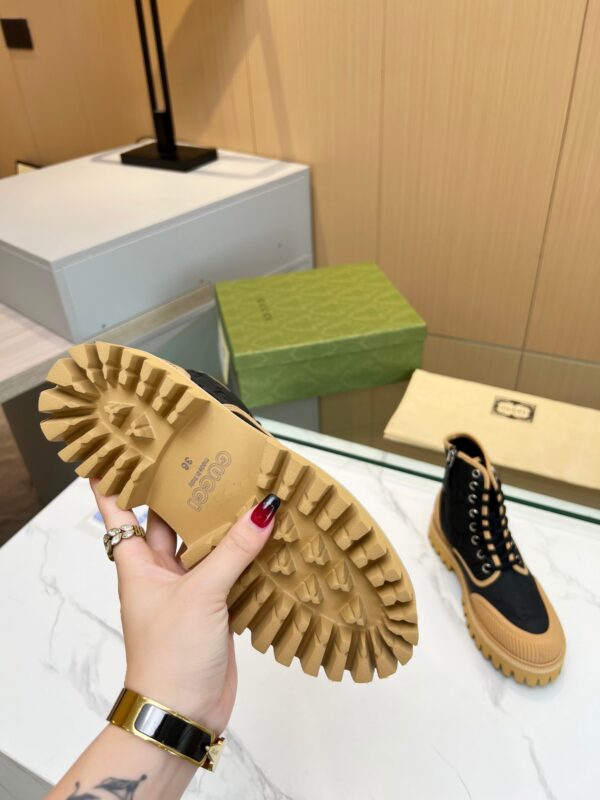 GUCCI WOMEN’S BOOTS - Image 2