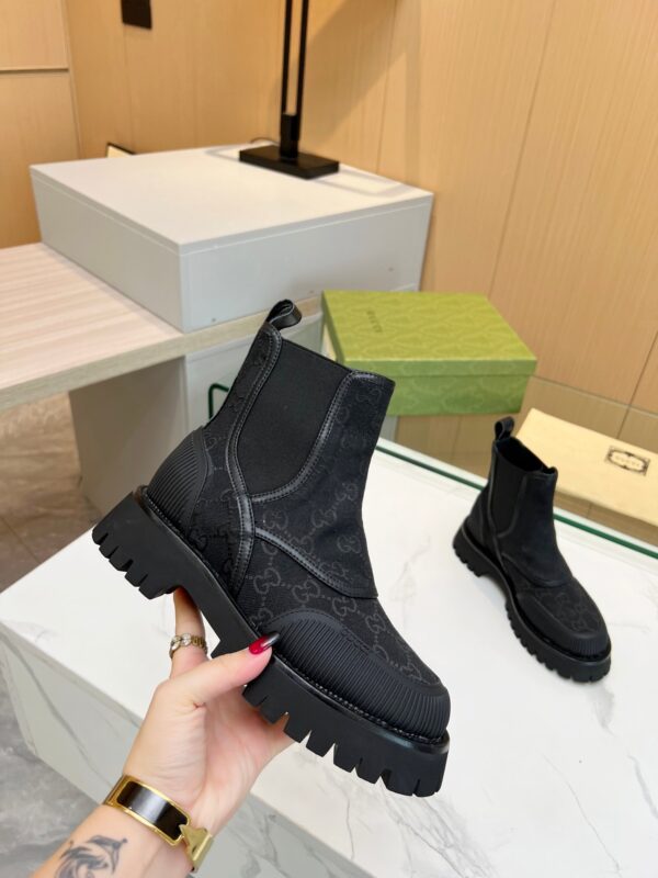 GUCCI WOMEN’S BOOTS - Image 6