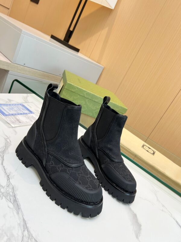 GUCCI WOMEN’S BOOTS - Image 5
