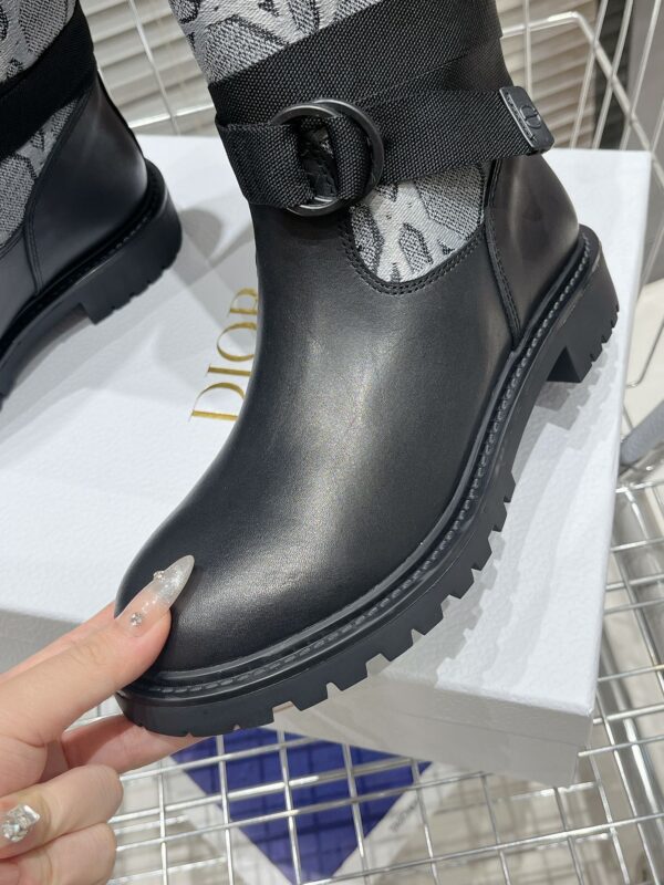 DIOR WOMEN’S BOOTS - Image 8