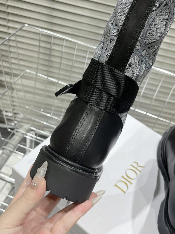 DIOR WOMEN’S BOOTS - Image 9