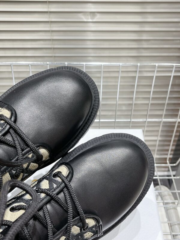 DIOR WOMEN’S BOOTS - Image 8