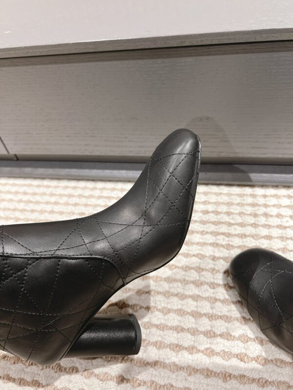 DIOR WOMEN’S BOOTS - Image 7