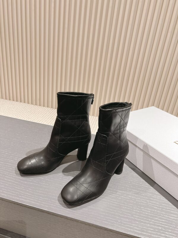 DIOR WOMEN’S BOOTS - Image 3