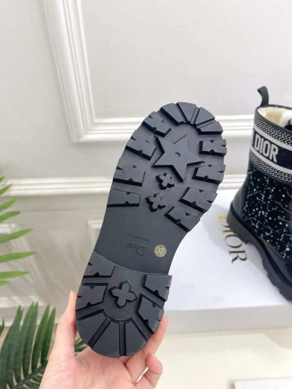DIOR WOMEN’S BOOTS - Image 10
