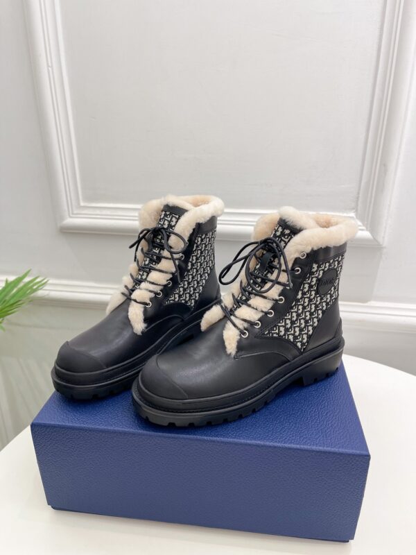 DIOR WOMEN’S BOOTS - Image 7