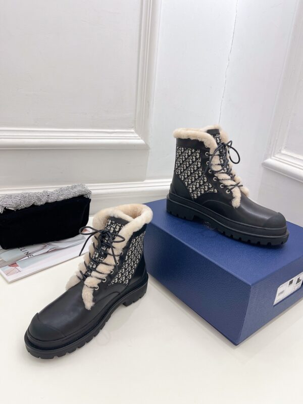 DIOR WOMEN’S BOOTS - Image 4