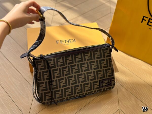 SIMPLY FENDI MEDIUM SHOULDER BAG - Image 3