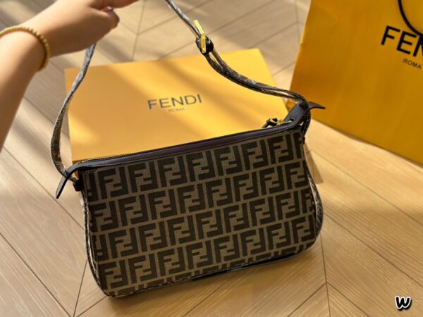 SIMPLY FENDI MEDIUM SHOULDER BAG - Image 6