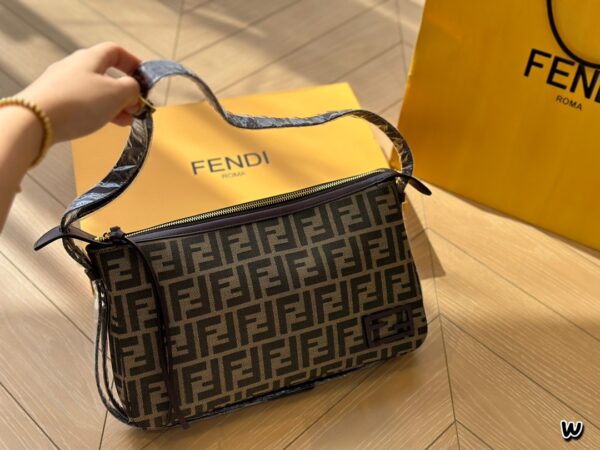 SIMPLY FENDI MEDIUM SHOULDER BAG - Image 9