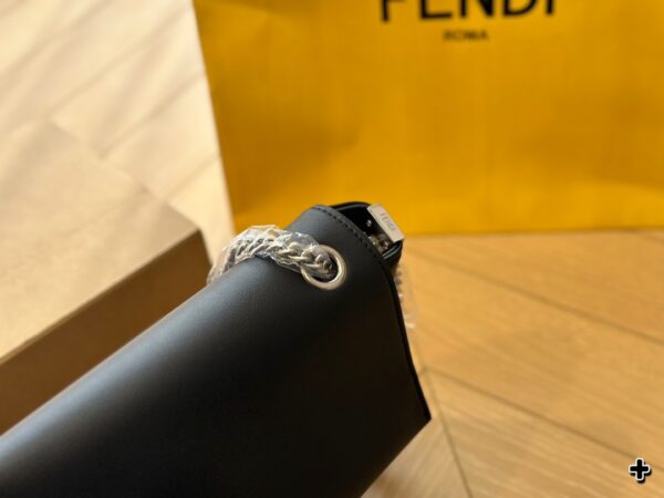 BLACK LEATHER BAGUETTE BAG - Image 5