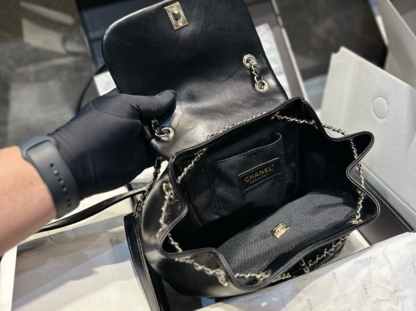 CHANEL 22A DUMA BACKPACK DA LAMBSKIN - Image 5