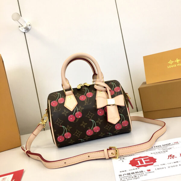LOUIS VUITTON SPEEDY BANDOULIÈRE - Image 2