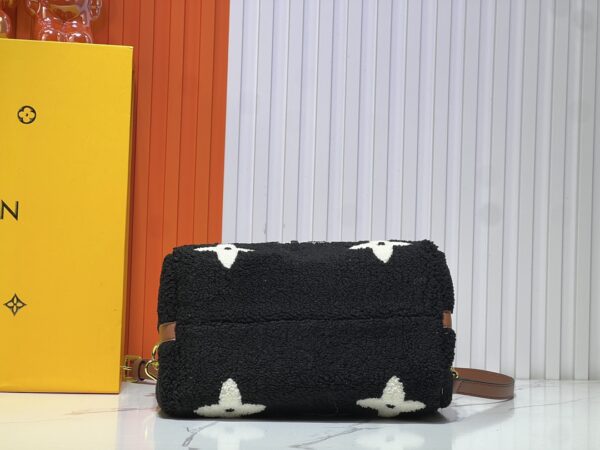 LOUIS VUITTON MONOGRAM TEDDY SPEEDY BANDOULIERE - Image 6