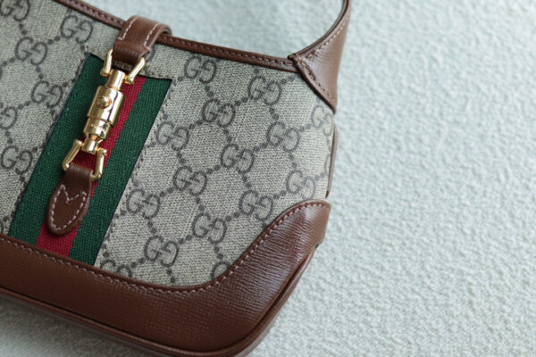 GUCCI MINI HOBO BAG IN GG SUPREME CANVAS - Image 6
