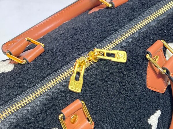LOUIS VUITTON MONOGRAM TEDDY SPEEDY BANDOULIERE - Image 7