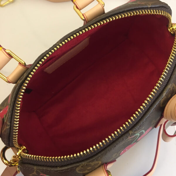 LOUIS VUITTON SPEEDY BANDOULIÈRE - Image 8