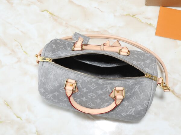 LOUIS VUITTON SPEEDY BANDOULIÈRE 30 MONOGRAM DENIM GREY - Image 10