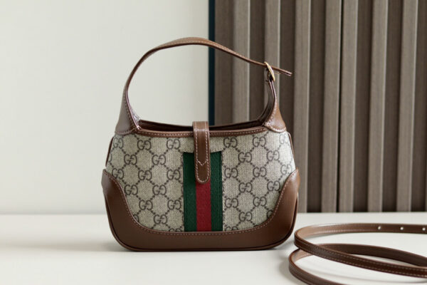 GUCCI MINI HOBO BAG IN GG SUPREME CANVAS - Image 9