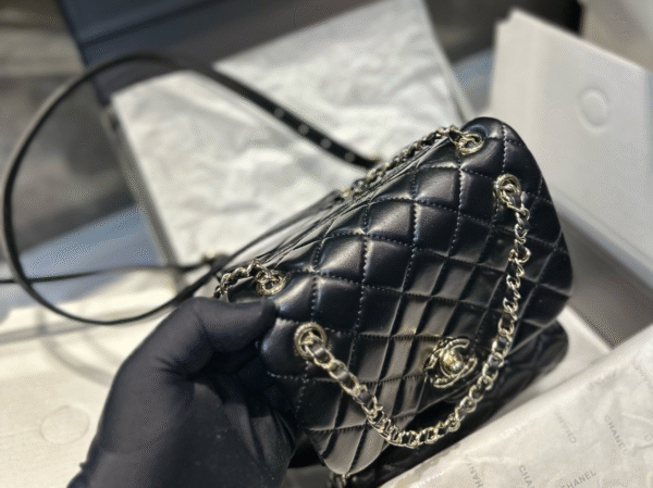 CHANEL 22A DUMA BACKPACK DA LAMBSKIN - Image 4