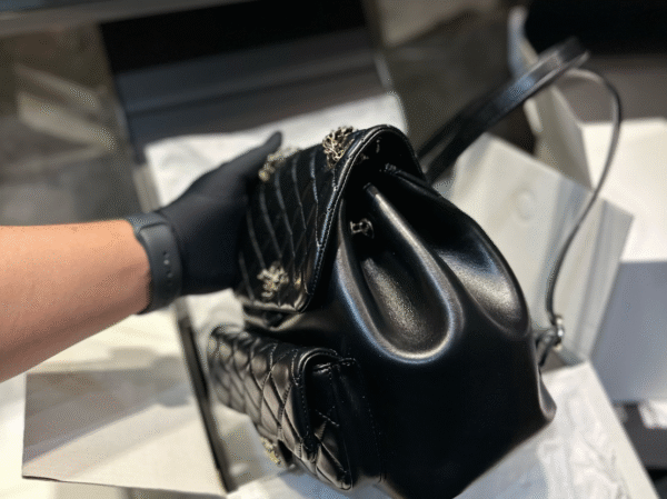 CHANEL 22A DUMA BACKPACK DA LAMBSKIN - Image 6