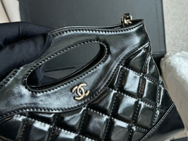 CHANEL BLACK QUILTED LAMBSKIN CLUTCH WITH CHAIN PALE GOLD HARDWARE - Image 6