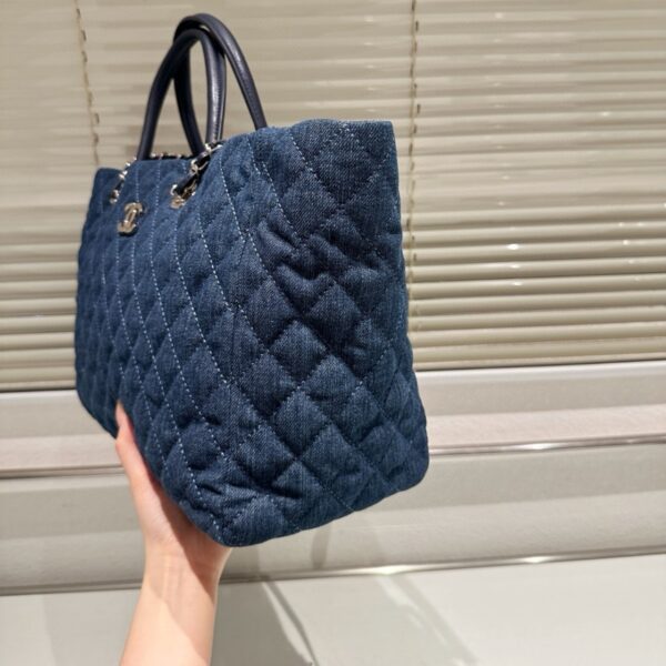 CHANEL QUILTED LARGE COCO HANDLE SHOPPING TOTE DENIM BLUE 37CM - Image 3