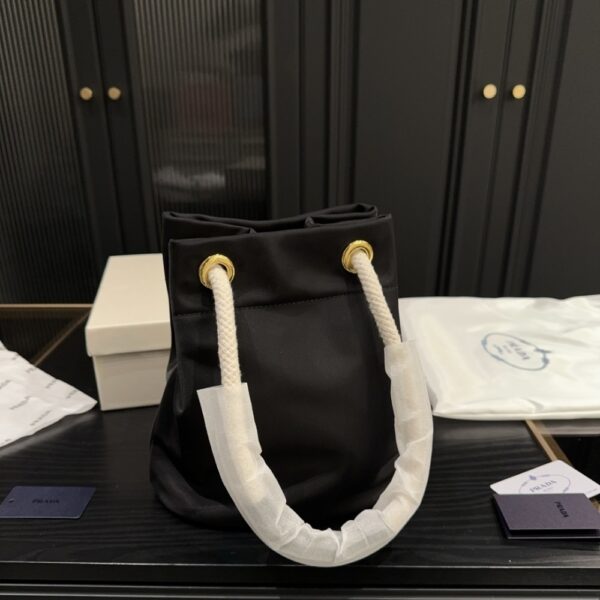 PRADA MARINER RE NYLON SMALL BUCKET BAG BLACK 22CM - Image 4